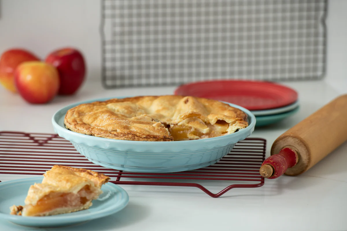Fiesta 10 1/4 Inch Deep Dish Pie Baker 44OZ