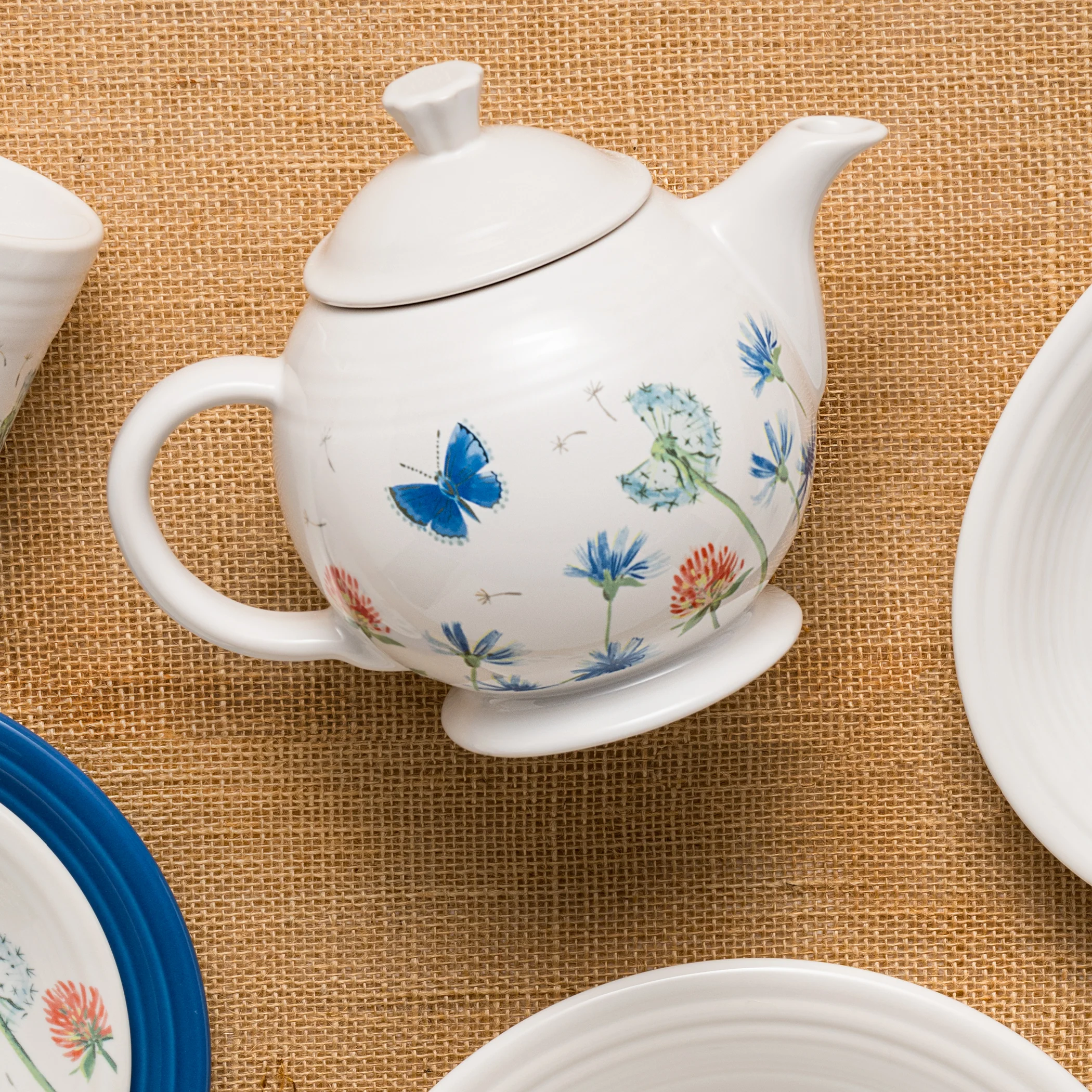 1328-retired-breezy-floral-44-oz-covered-teapot-2.webp Retired Breezy Floral 44 OZ Covered Teapot
