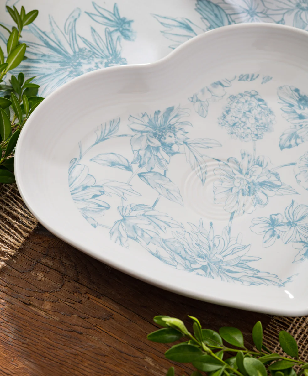 1365-retired-fiesta-botanical-floral-9-inch-heart-shaped-plate-2.webp Retired Fiesta Botanical Floral 9 Inch Heart Shaped Plate