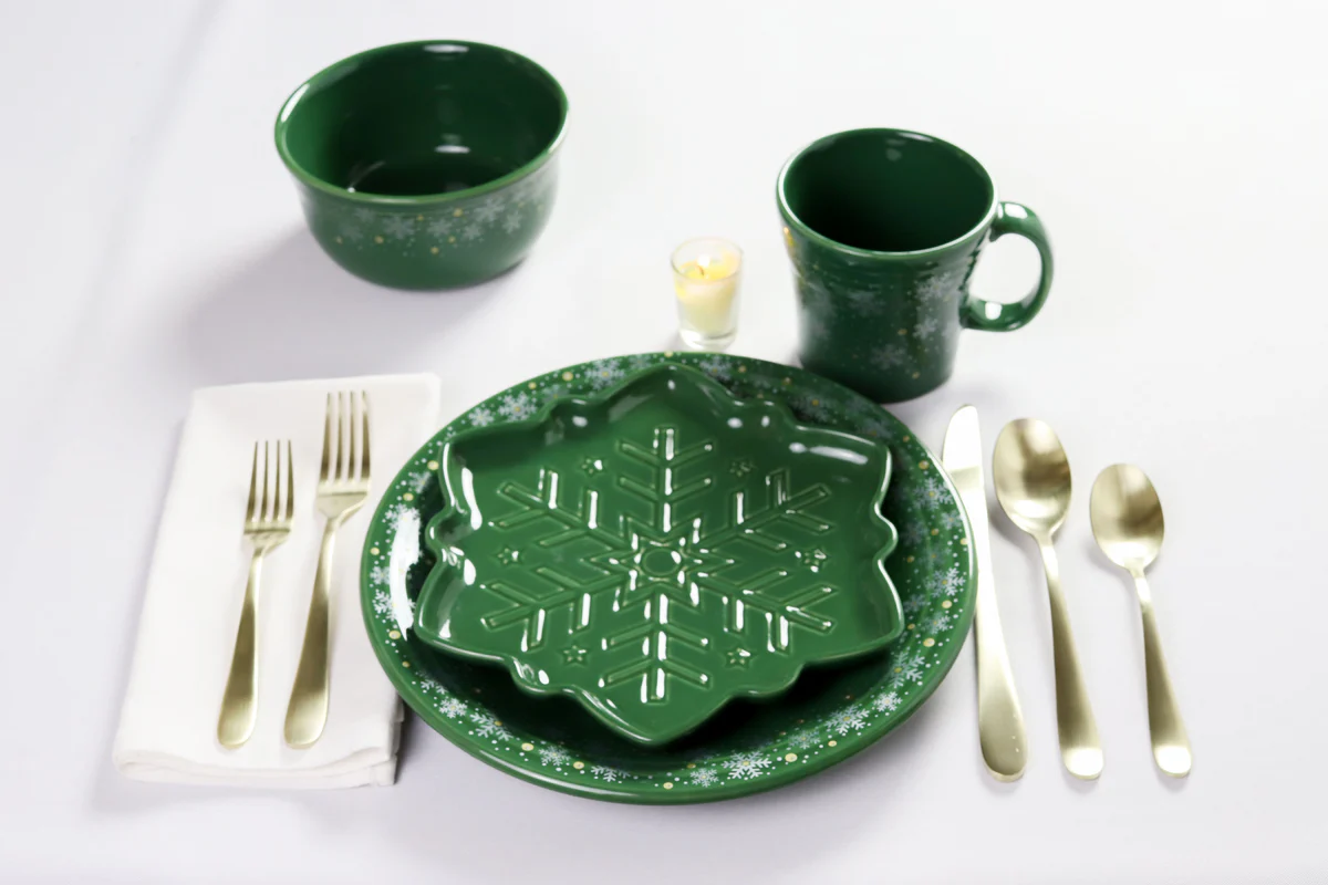 Jade Snowflake Classic Rim 9 Inch Luncheon Plate