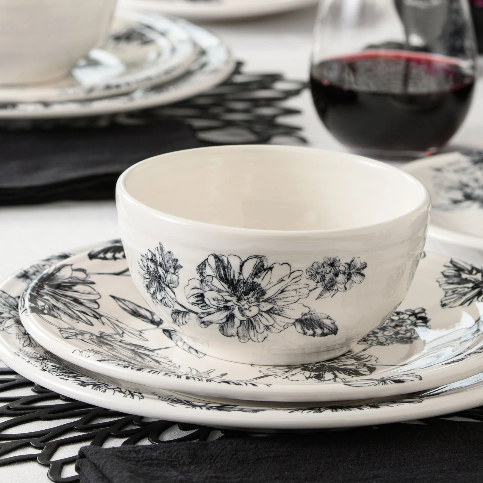 326-botanical-floral-black-5-oz-mini-disk-pitcher-3.webp Botanical Floral Black 5 OZ Mini Disk Pitcher