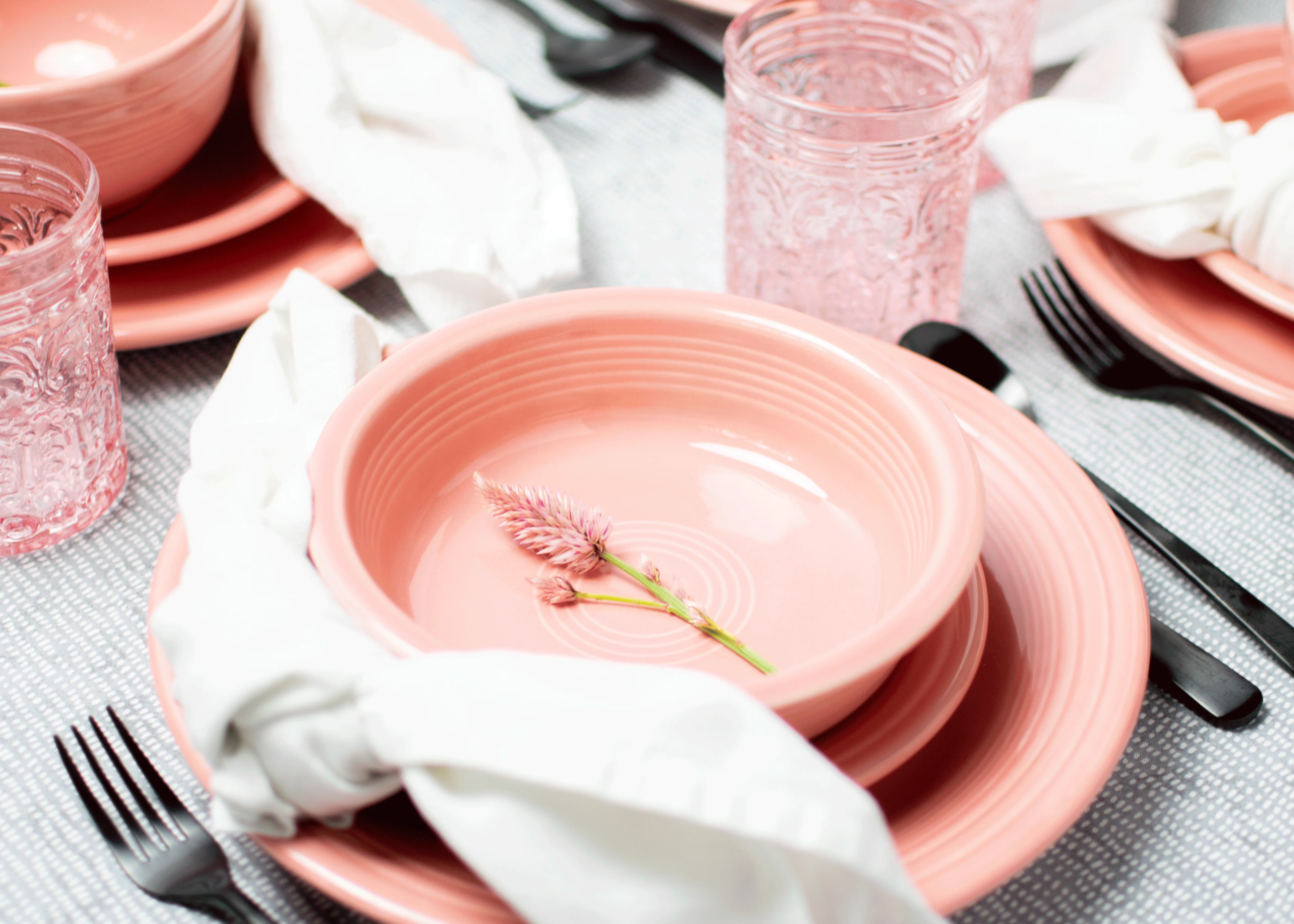 Classic Rim 12-Piece Dinnerware Set, Service for 4