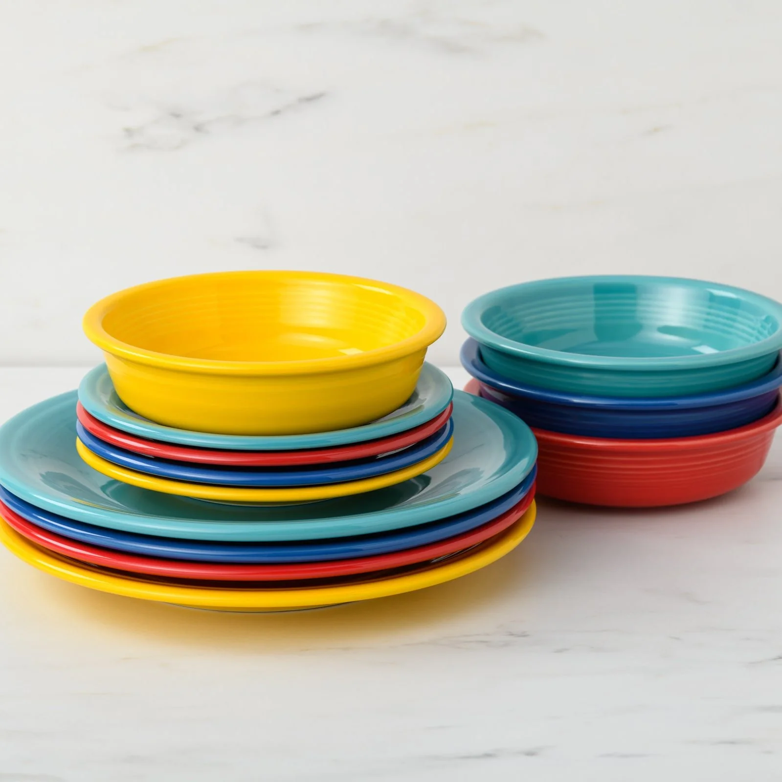 383-mixed-vibrant-classic-rim-12-piece-dinnerware-set-service-for-4-2.webp Mixed Vibrant Classic Rim 12-Piece Dinnerware Set, Service for 4