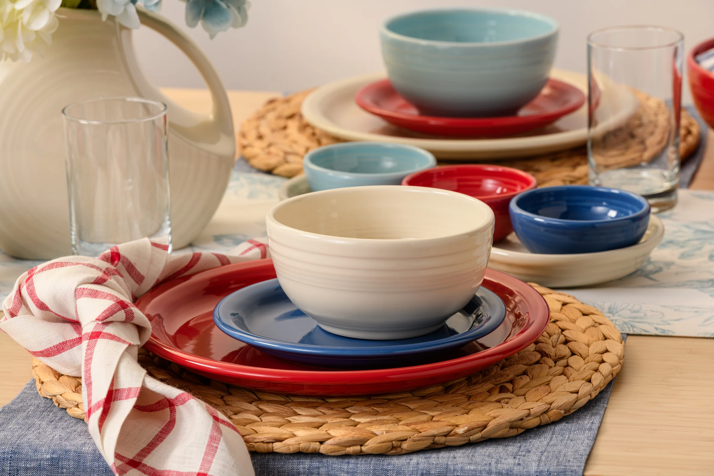 391-mixed-americana-bistro-coupe-12-piece-dinnerware-set-service-for-4-3.webp Mixed Americana Bistro Coupe 12-Piece Dinnerware Set, Service for 4