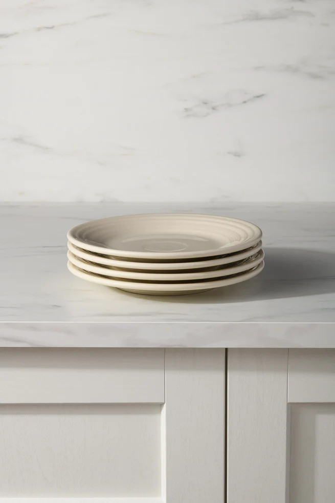 876-linen-set-of-4-classic-rim-9-inch-luncheon-plate-2.webp Linen Set of 4 Classic Rim 9 Inch Luncheon Plate